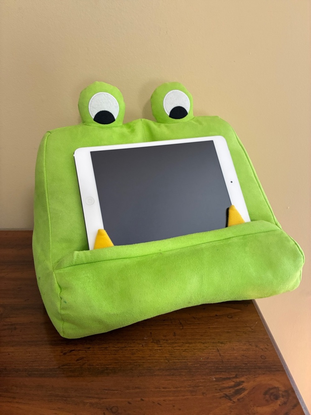 Thinking Gifts - BOOK MONSTER Book/Tablet Stand